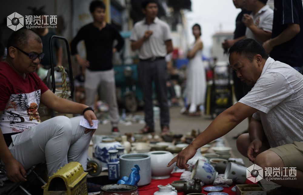 每周一凌晨3点整开市 瓷都景德镇有个这样的“鬼市”