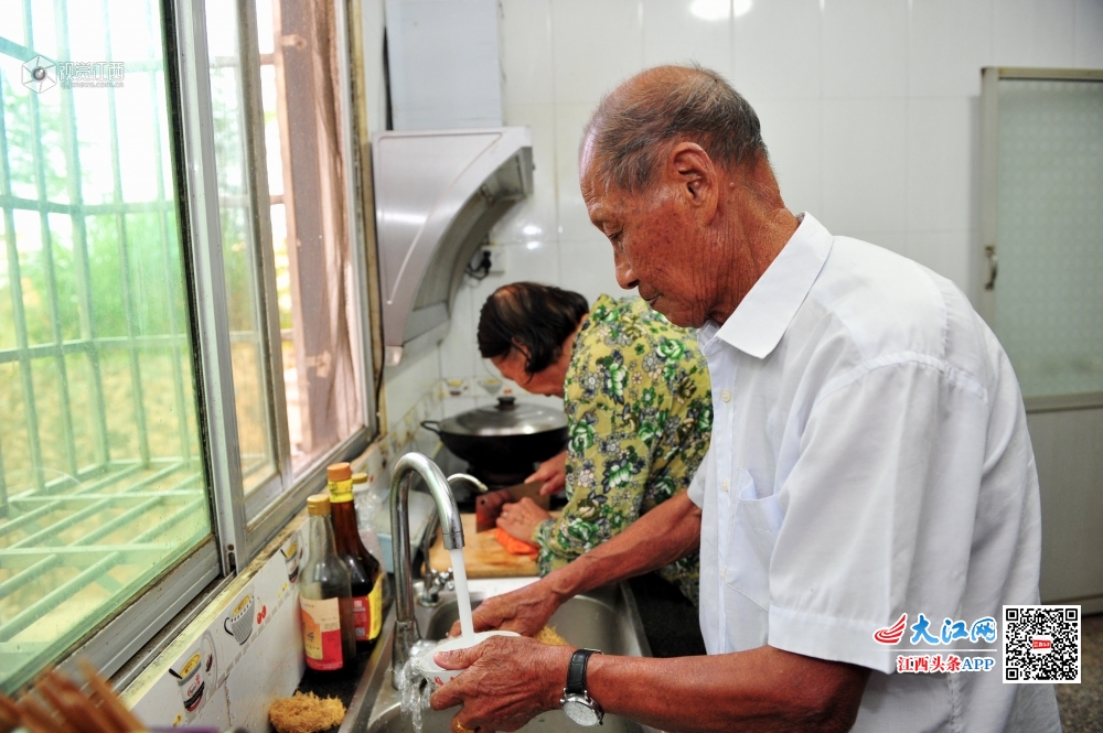 深藏功与名 江西八旬老战士退伍回乡 默默奉献数十年