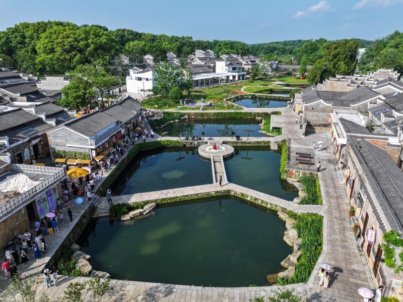 江西吉安：钓源古村 欢庆五一